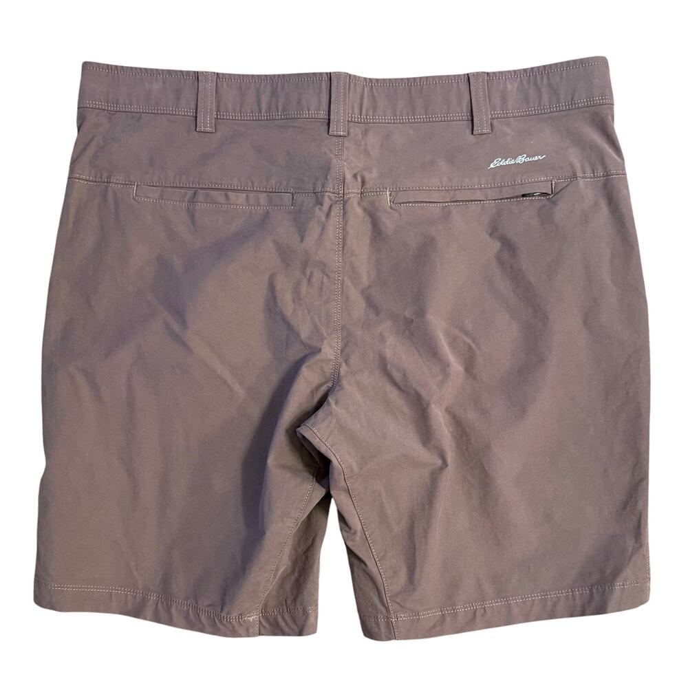 Eddie Bauer Shorts Flex Waist Zip Pocket Outdoor Hiking Golf 10” Mauve Men’s 38 - Picture 2 of 11
